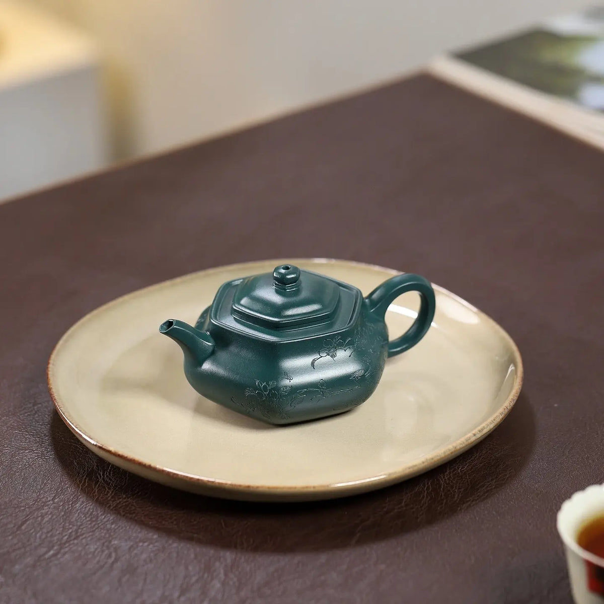 Liu Fang Gu Yun 160cc - Yixing Handmade Teapot 江苏宜兴