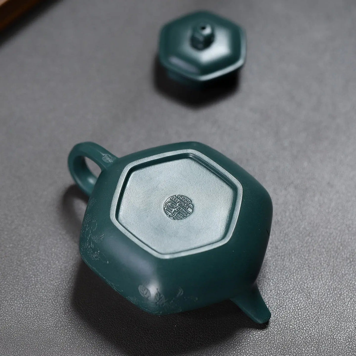 Liu Fang Gu Yun 160cc - Yixing Handmade Teapot 江苏宜兴