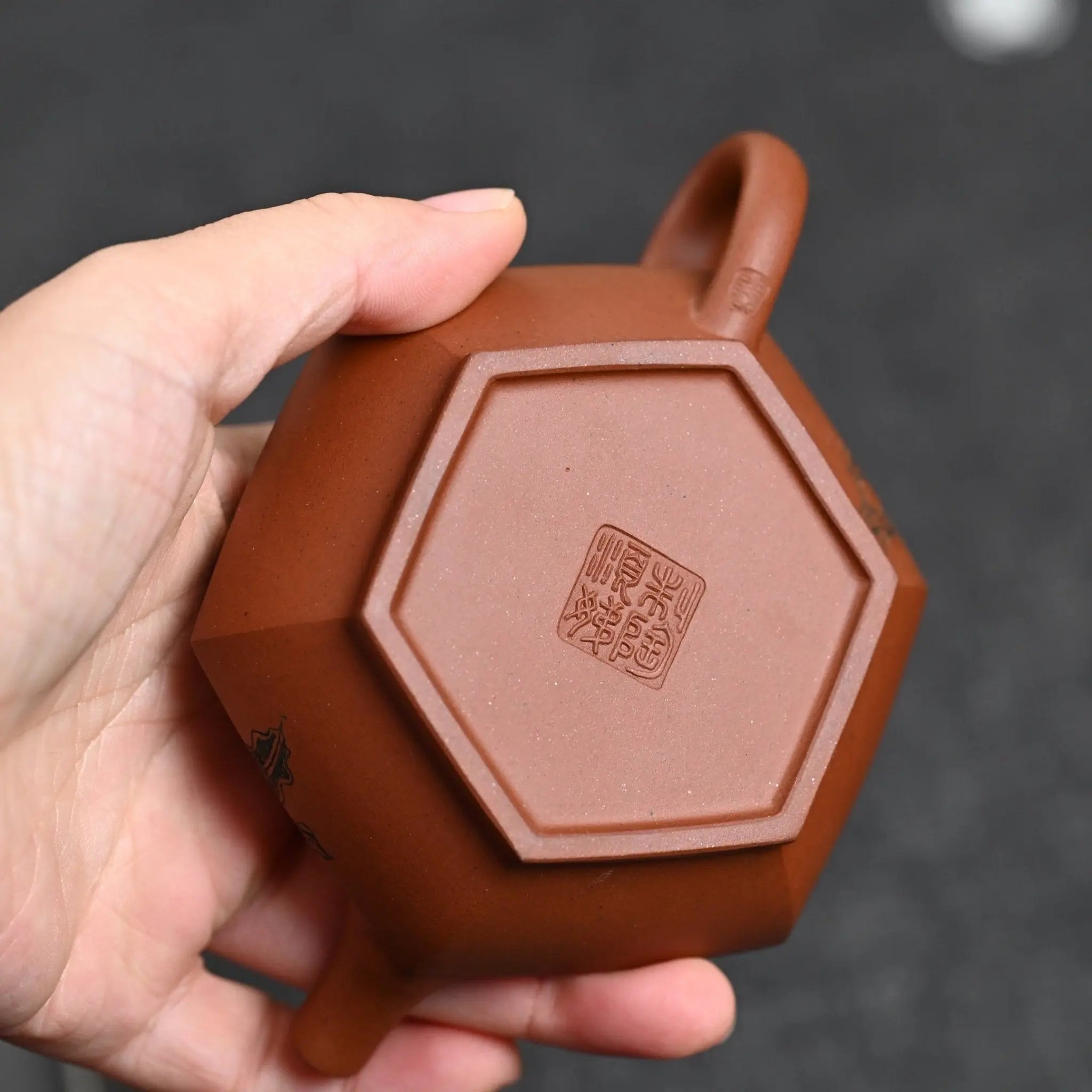 Liu Fang Hui Shou 120cc - Yixing Handmade Teapot 江苏宜兴