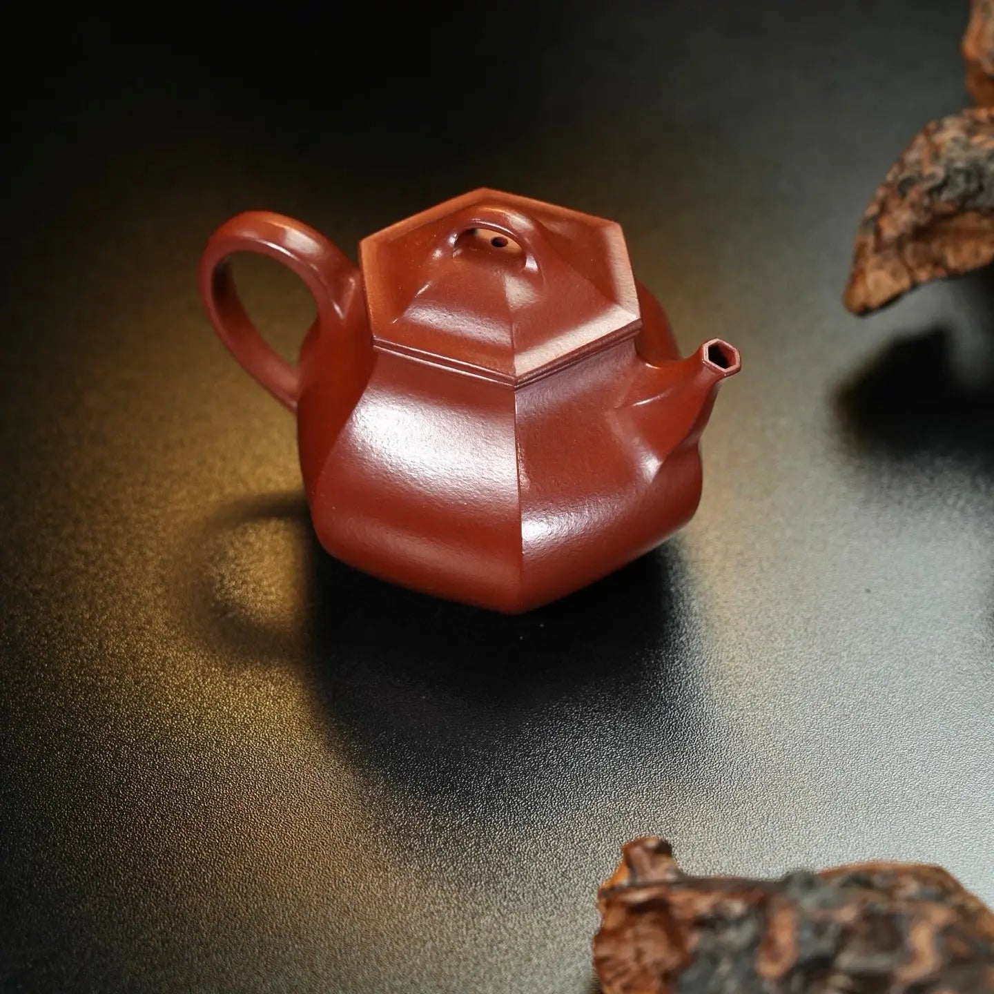 Liu Fang Ling Zhu 170cc - Yixing Handmade Teapot 江苏宜兴
