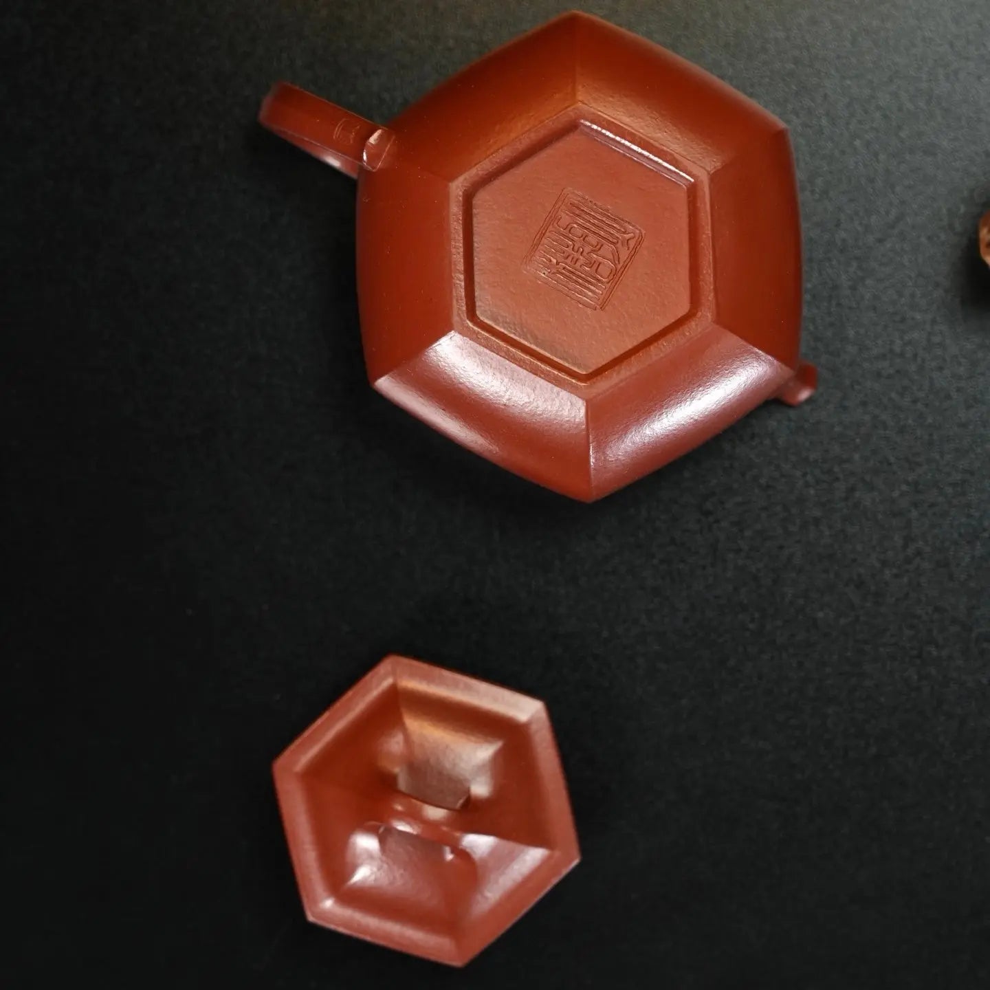 Liu Fang Ling Zhu 170cc - Yixing Handmade Teapot 江苏宜兴