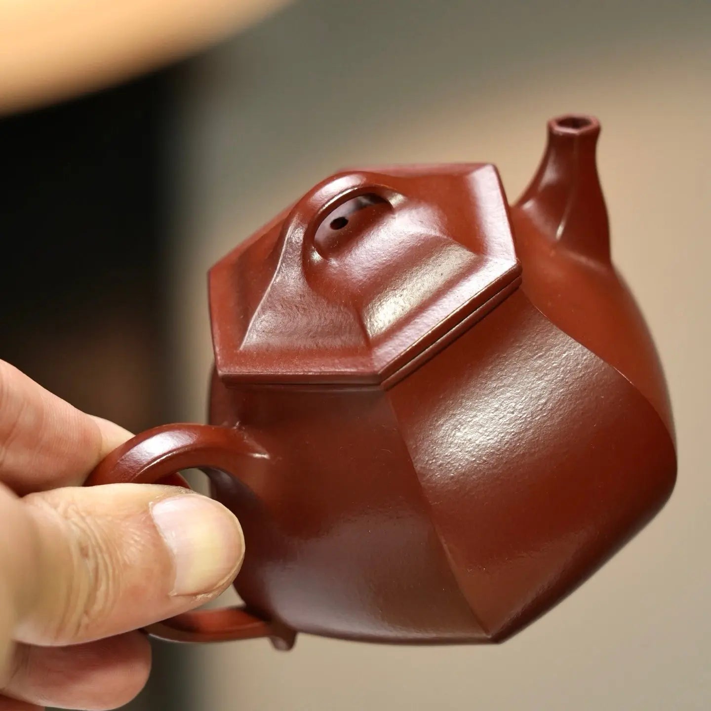 Liu Fang Ling Zhu 170cc - Yixing Handmade Teapot 江苏宜兴