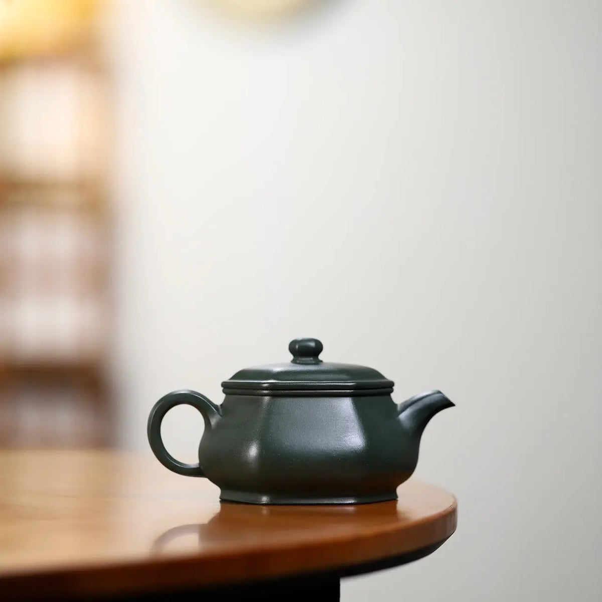 Liu Fang Ming Lu 190cc - Yixing Handmade Teapot 江苏宜兴