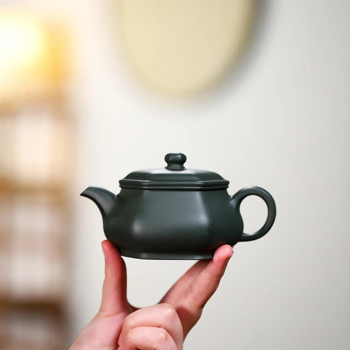 Liu Fang Ming Lu 190cc - Yixing Handmade Teapot 江苏宜兴