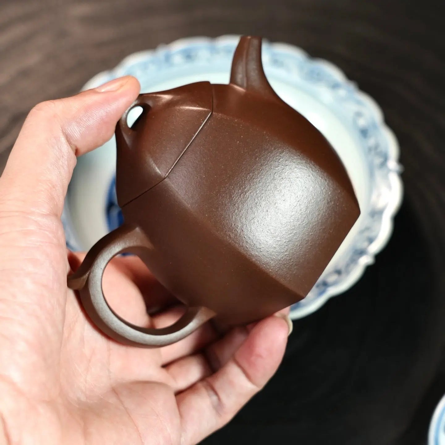 Liu Fang Qin Quan 170cc - Yixing Handmade Teapot 江苏宜兴