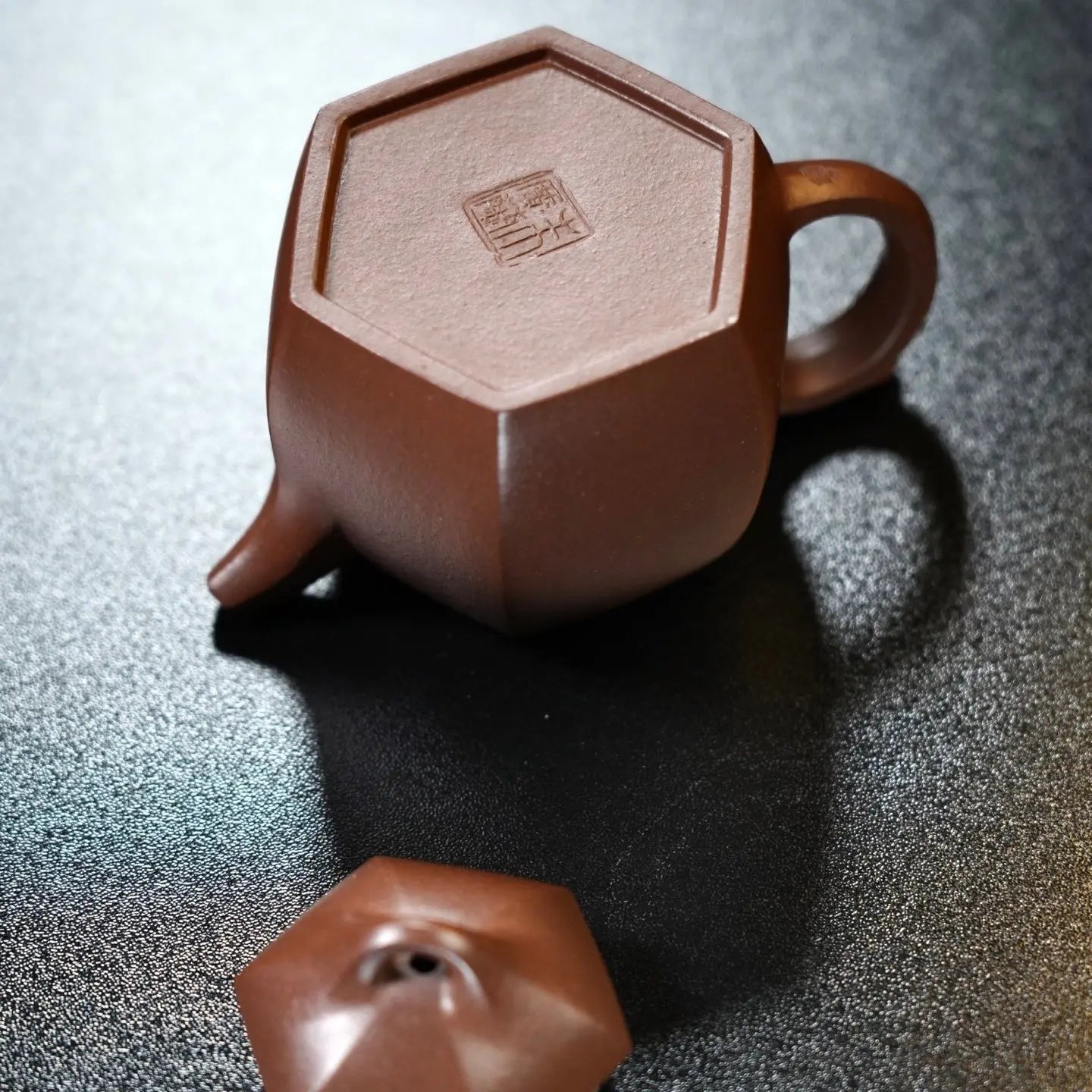Liu Fang Qin Quan 170cc - Yixing Handmade Teapot 江苏宜兴