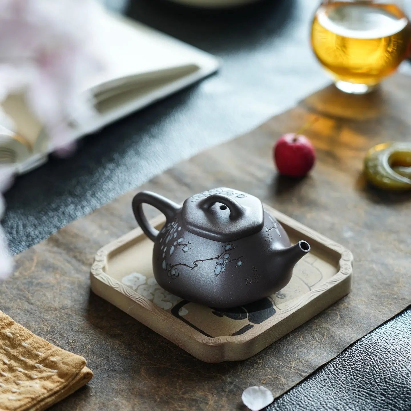 Liu Fang Shi Piao 110cc - Yixing Handmade Teapot 江苏宜兴