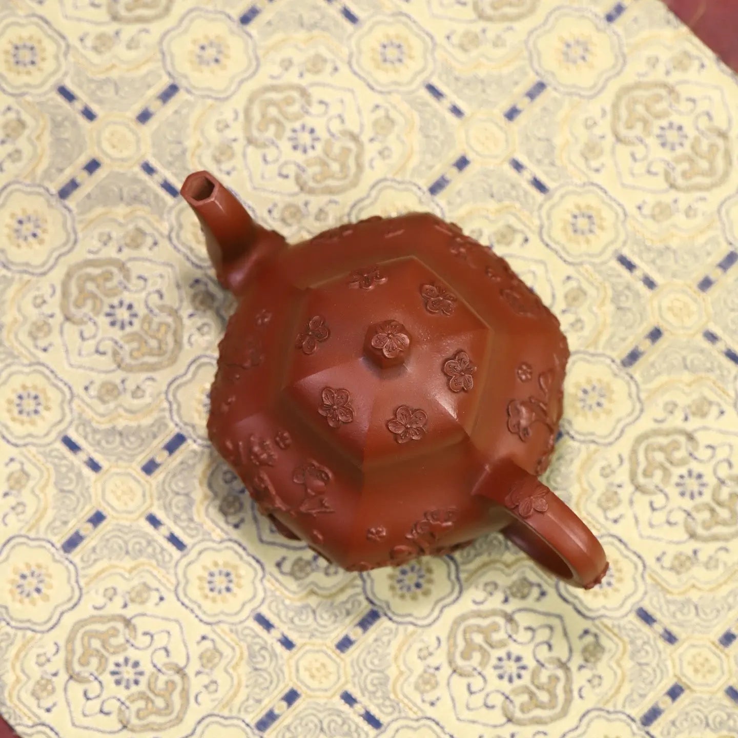 Liu Fang Si Ting 160cc - Yixing Handmade Teapot 江苏宜兴