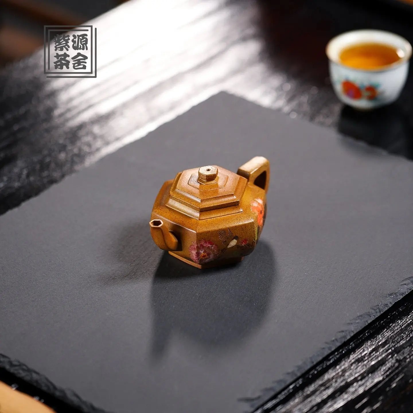 Liu Fang Xue Hua 160cc - Yixing Handmade Teapot 江苏宜兴