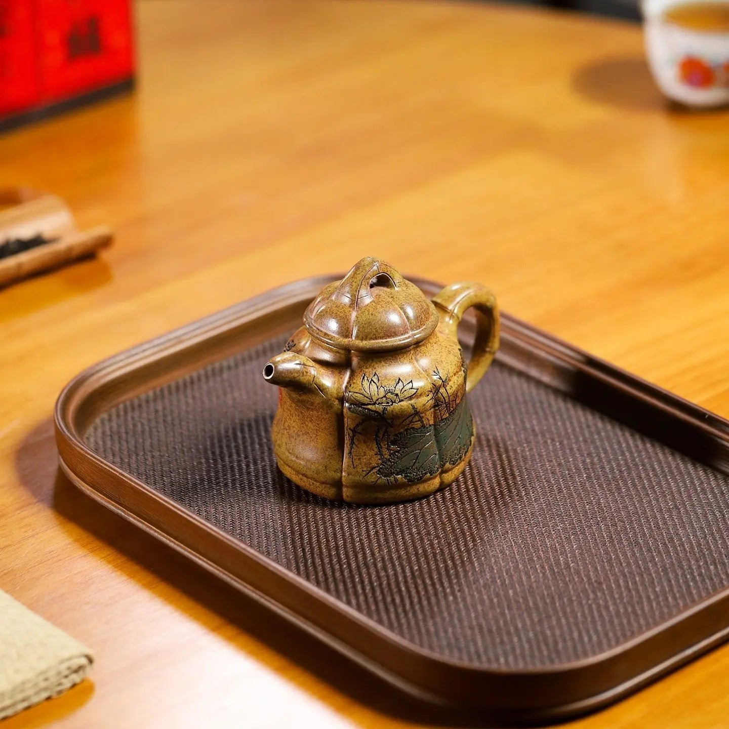 Liu Fang Zhu Ding 190cc - Yixing Handmade Teapot 江苏宜兴