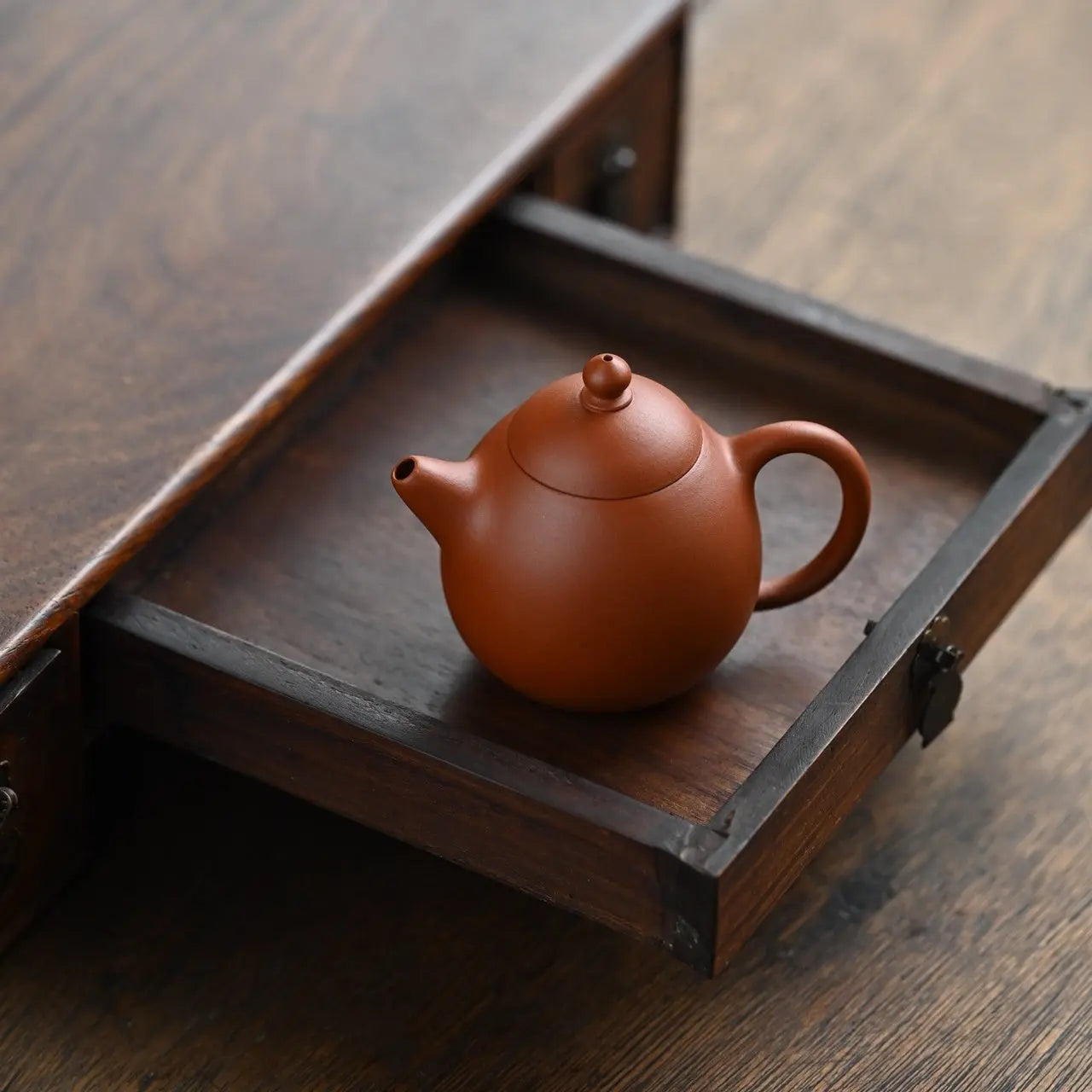 Long Dan 120cc - Yixing Handmade Teapot 江苏宜兴
