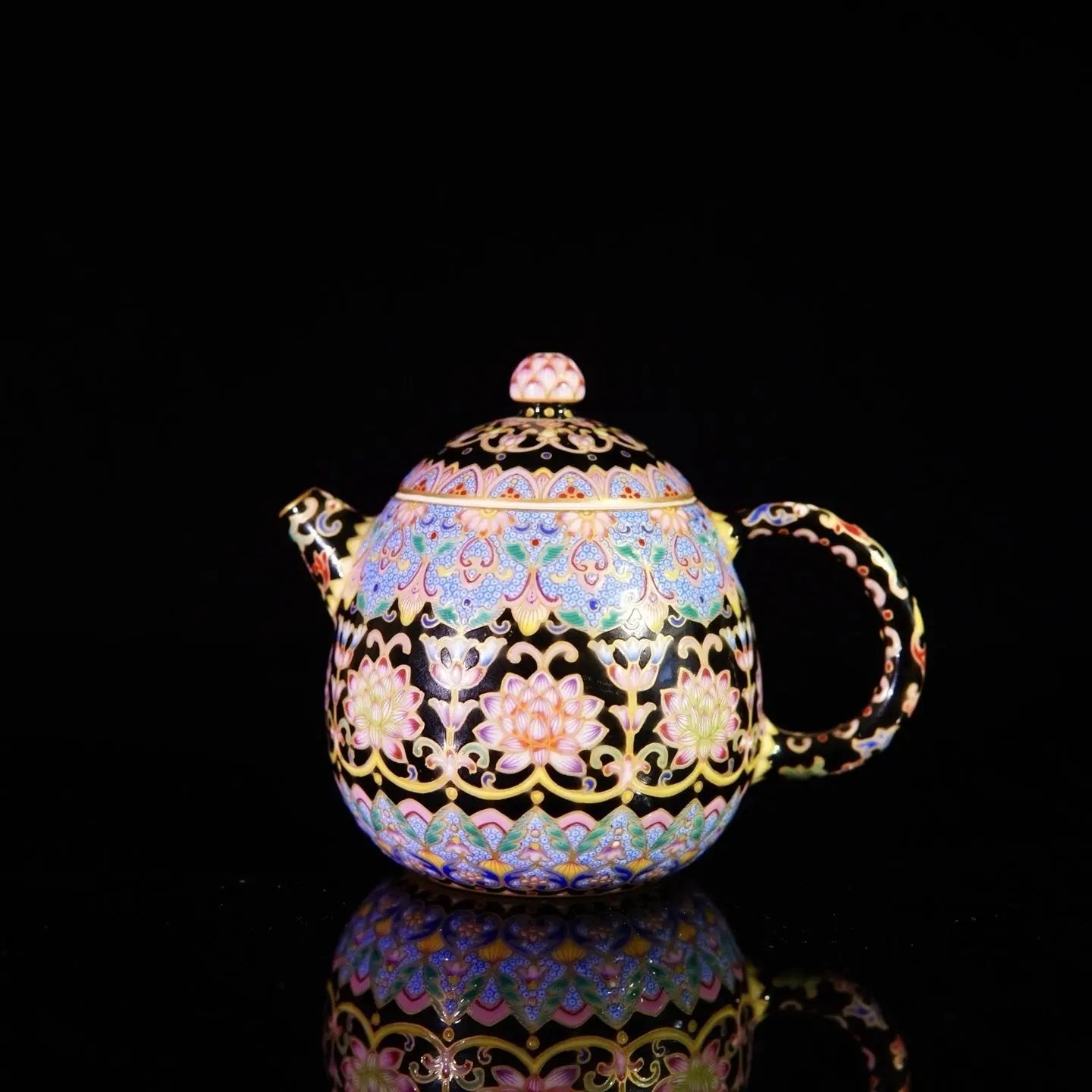Long Dan 140cc - Jing De Zhen Porcelain Teapot zycschina