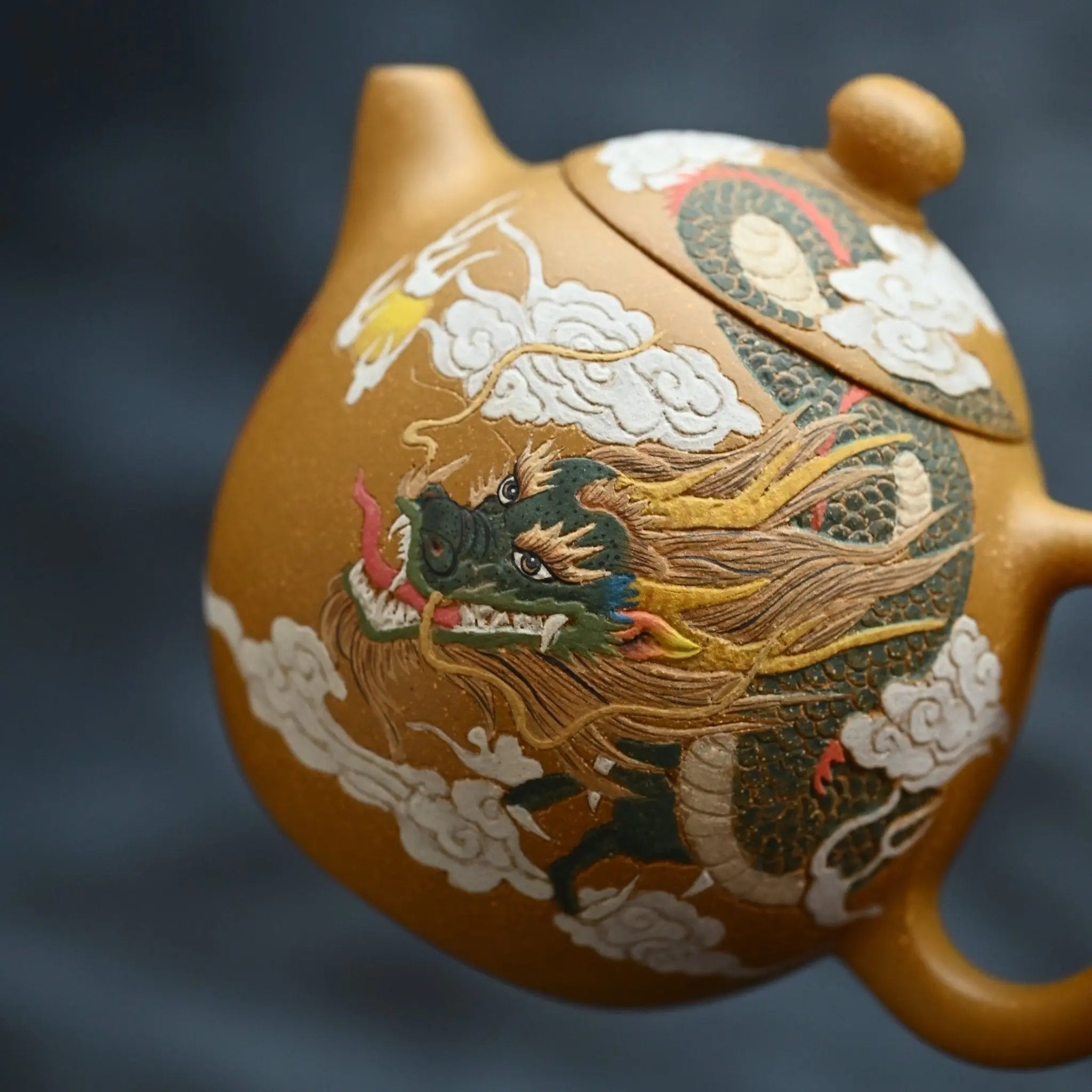 Long Dan 230cc - Yixing Handmade Teapot 江苏宜兴