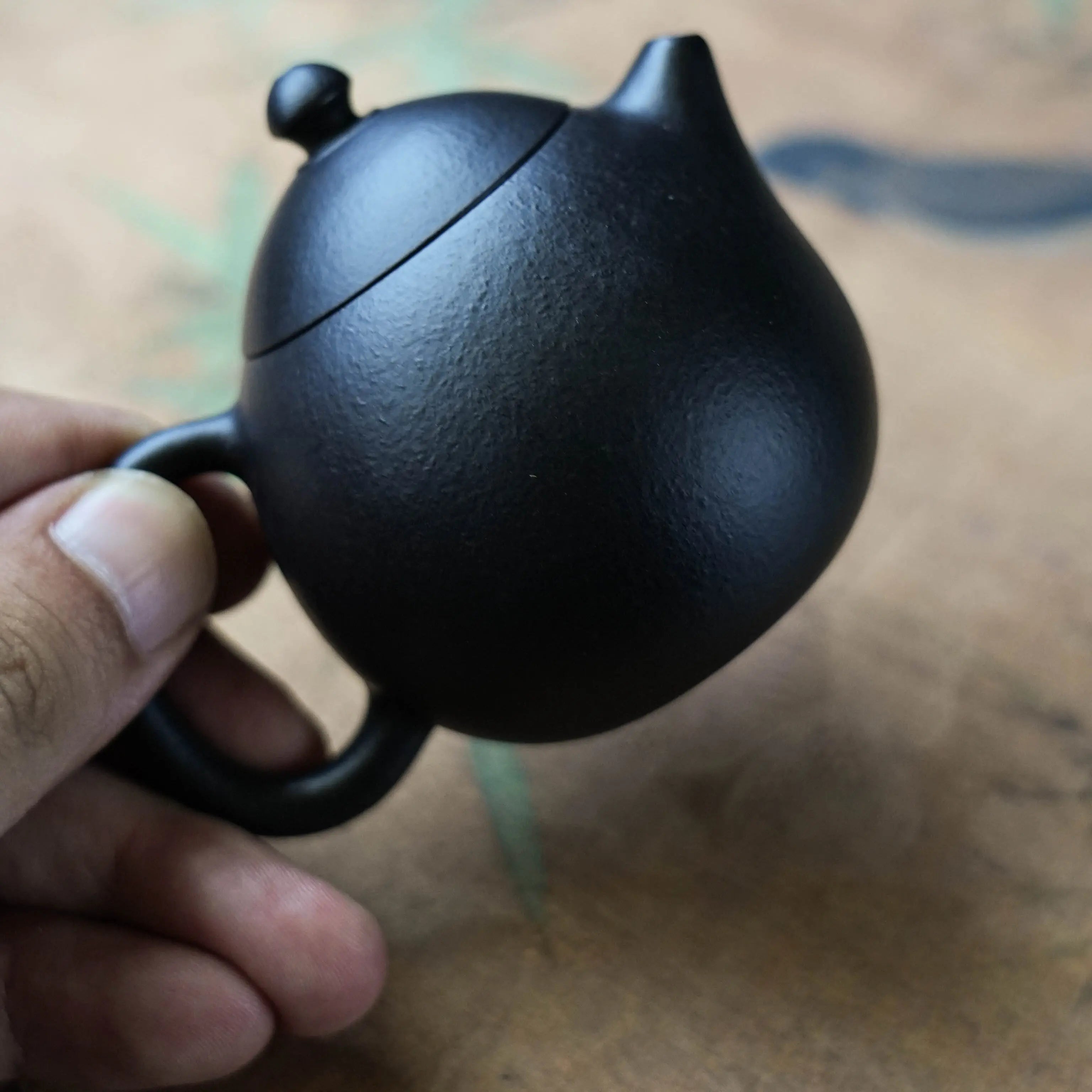Long Dan 90cc - Yixing Handmade Teapot 江苏宜兴