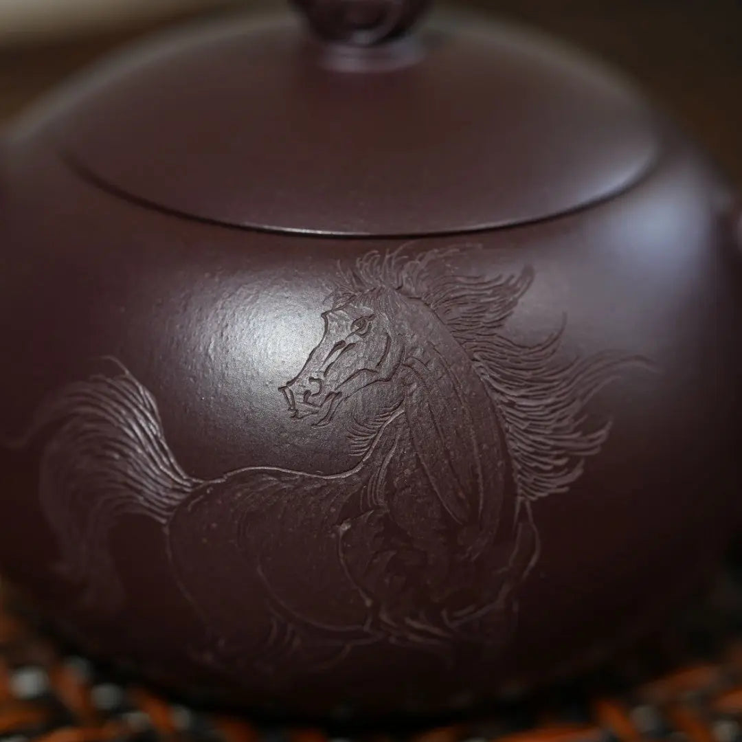 Long Ma Jing Shen 180cc - Yixing Handmade Teapot 江苏宜兴