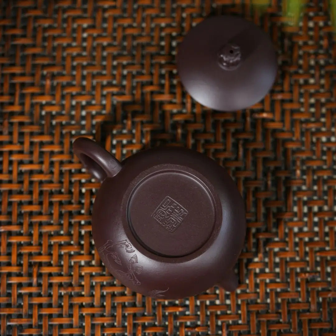 Long Ma Jing Shen 180cc - Yixing Handmade Teapot 江苏宜兴