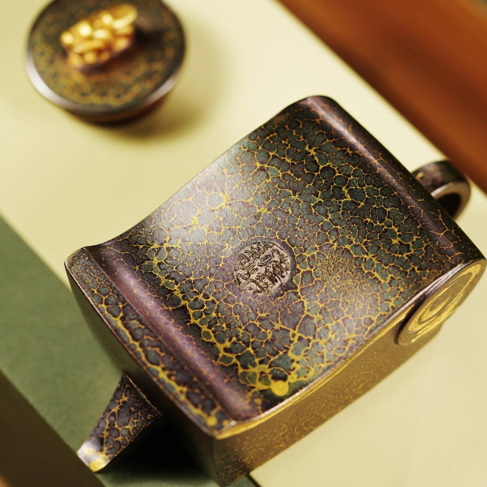 Long Teng Sheng Shi 280cc - Yixing Handmade Teapot 江苏宜兴
