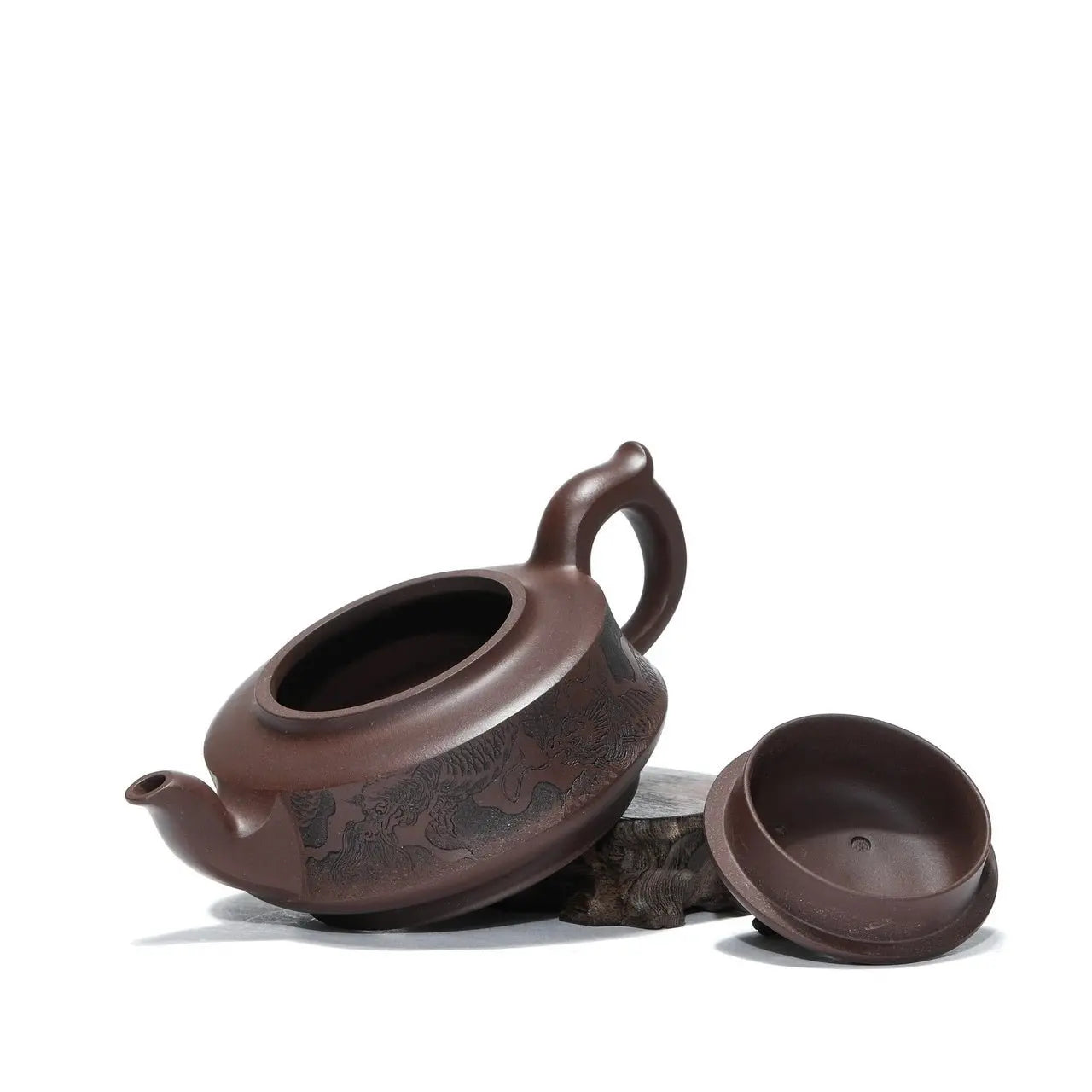 Long Teng Si Hai 400cc - Yixing Handmade Teapot 江苏宜兴