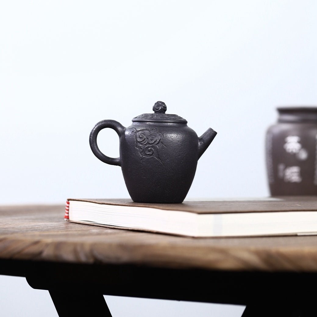 Long Teng Yun Ji 140cc - Yixing Handmade Teapot 江苏宜兴