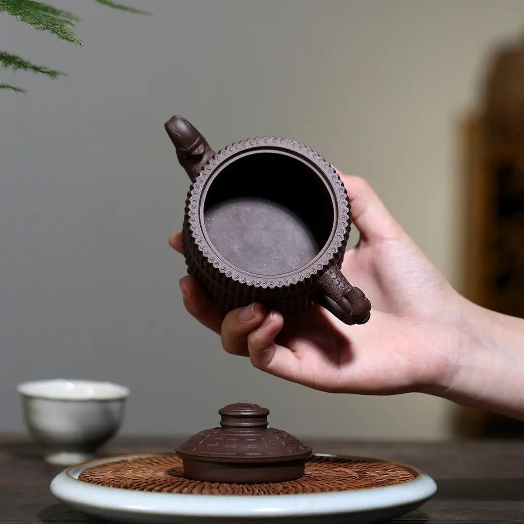 Long Tou Ba Gua 180cc - Yixing Handmade Teapot 江苏宜兴