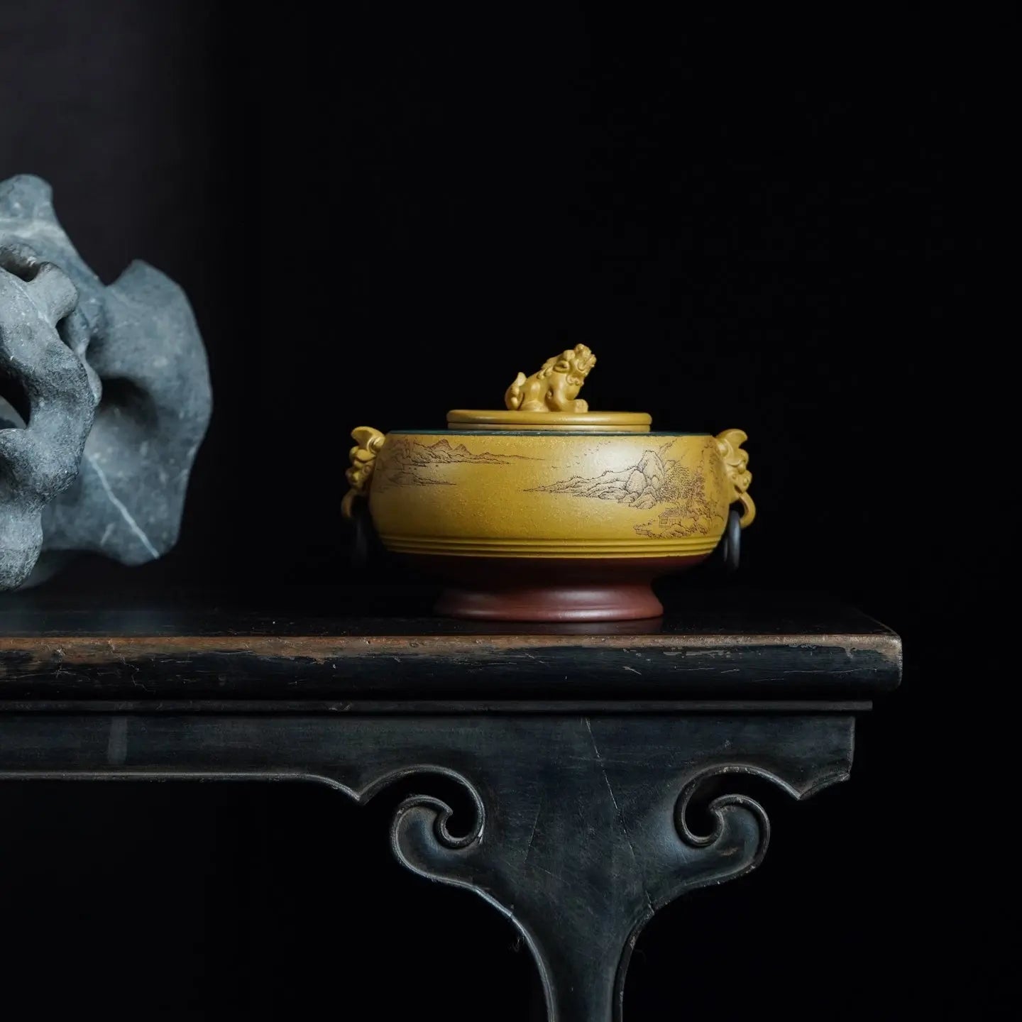 Long Yin - Yixing Handmade Zisha Teacan 江苏宜兴