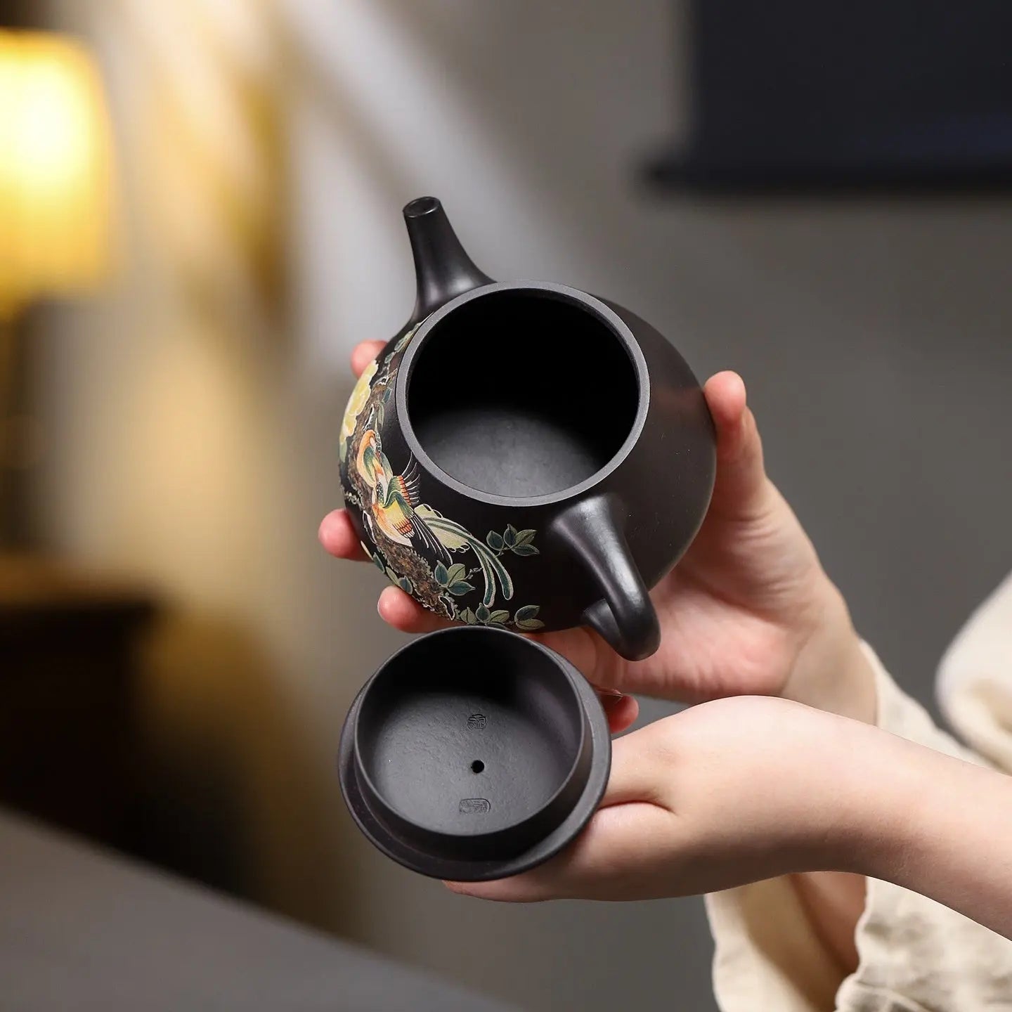 Long Yun Shi Piao 230cc - Yixing Handmade Teapot 江苏宜兴