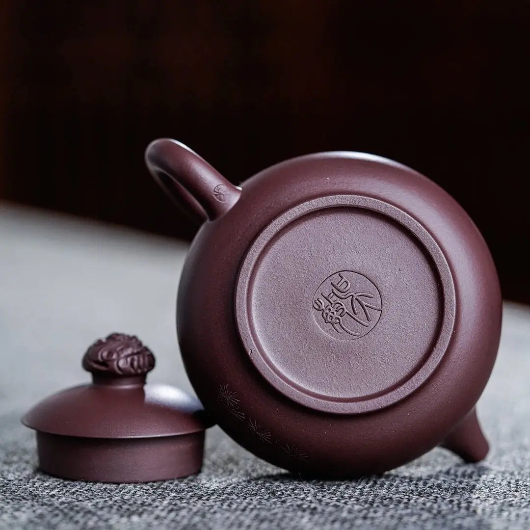 Long Zhu 180cc - Yixing Handmade Teapot 江苏宜兴
