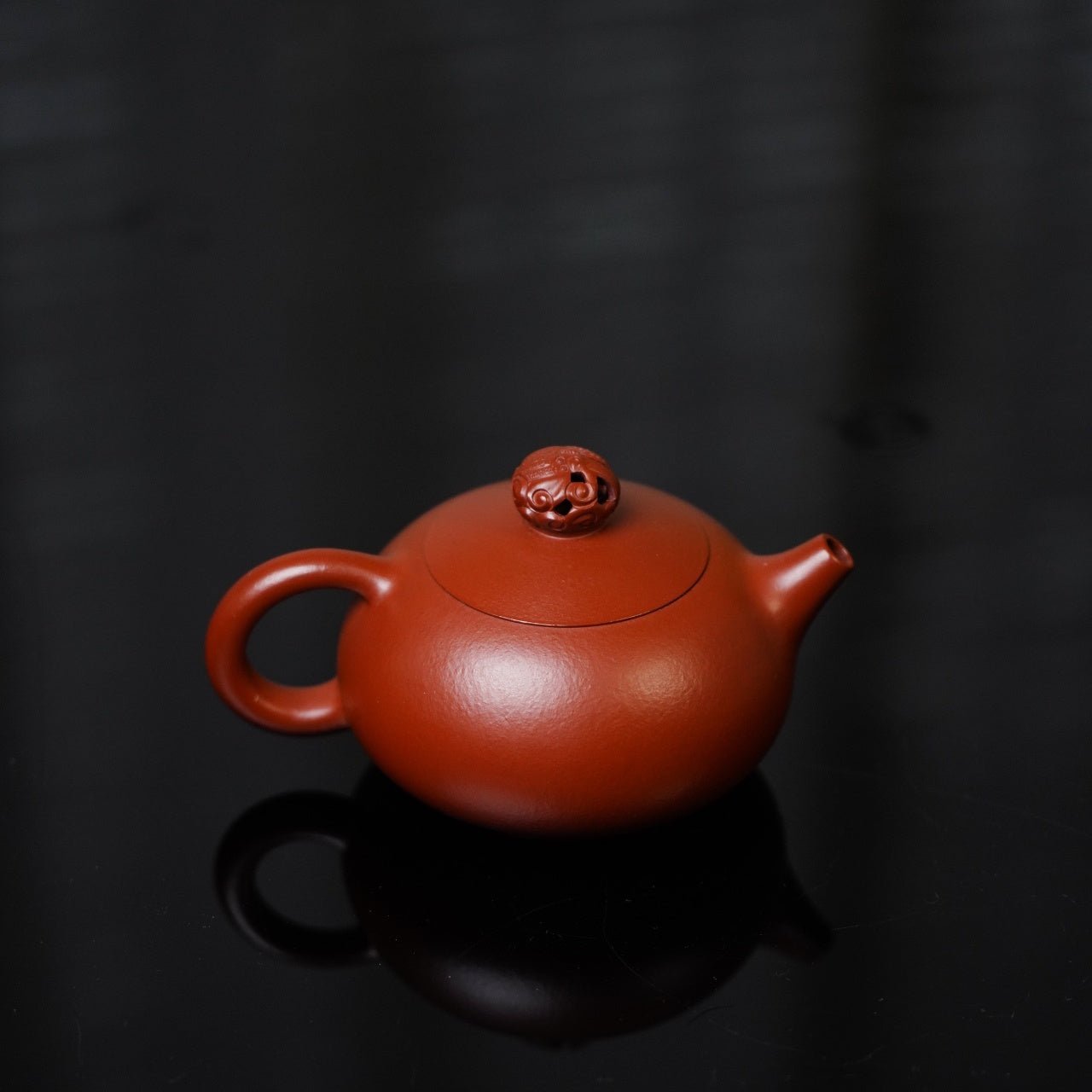 Long Zhu Yu Ru 150cc - Yixing Handmade Teapot 江苏宜兴