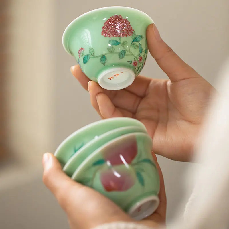 Lv You Zhu Ren Bei Xi Lie - Jing De Zhen Porcelain Teacup zycschina