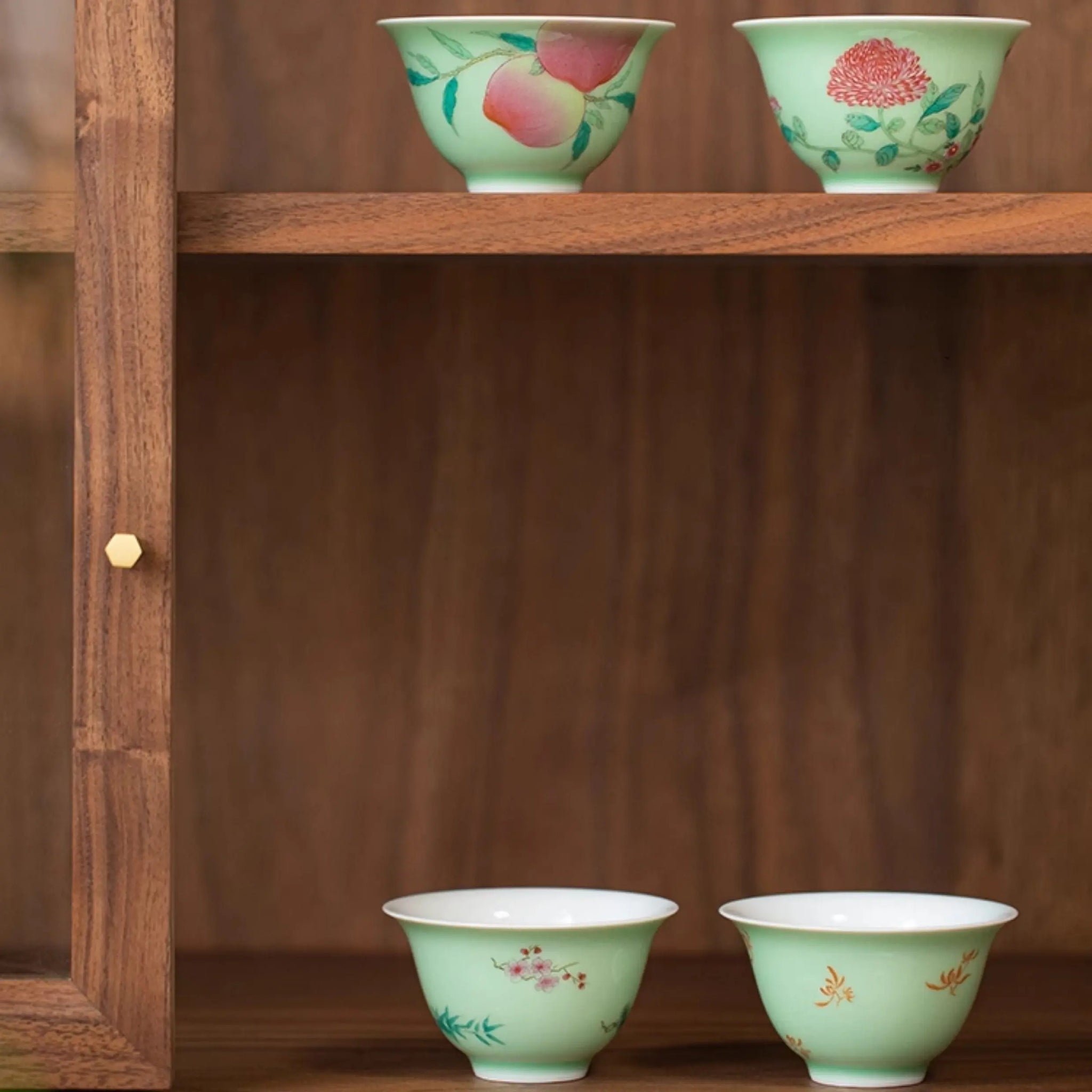 Lv You Zhu Ren Bei Xi Lie - Jing De Zhen Porcelain Teacup zycschina