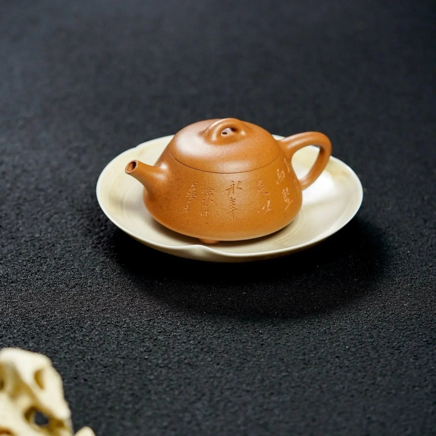 Man Sheng Shi Piao 180cc - Yixing Handmade Teapot 江苏宜兴