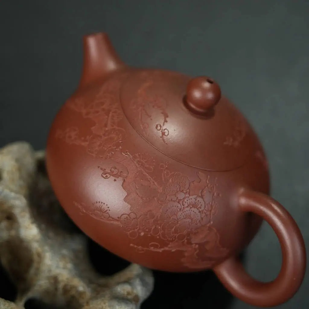 Mei Hua 175cc - Yixing Handmade Teapot 江苏宜兴