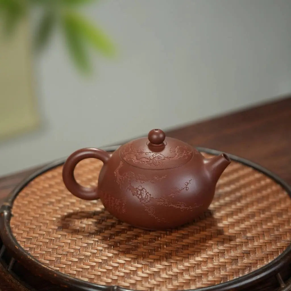Mei Hua 175cc - Yixing Handmade Teapot 江苏宜兴
