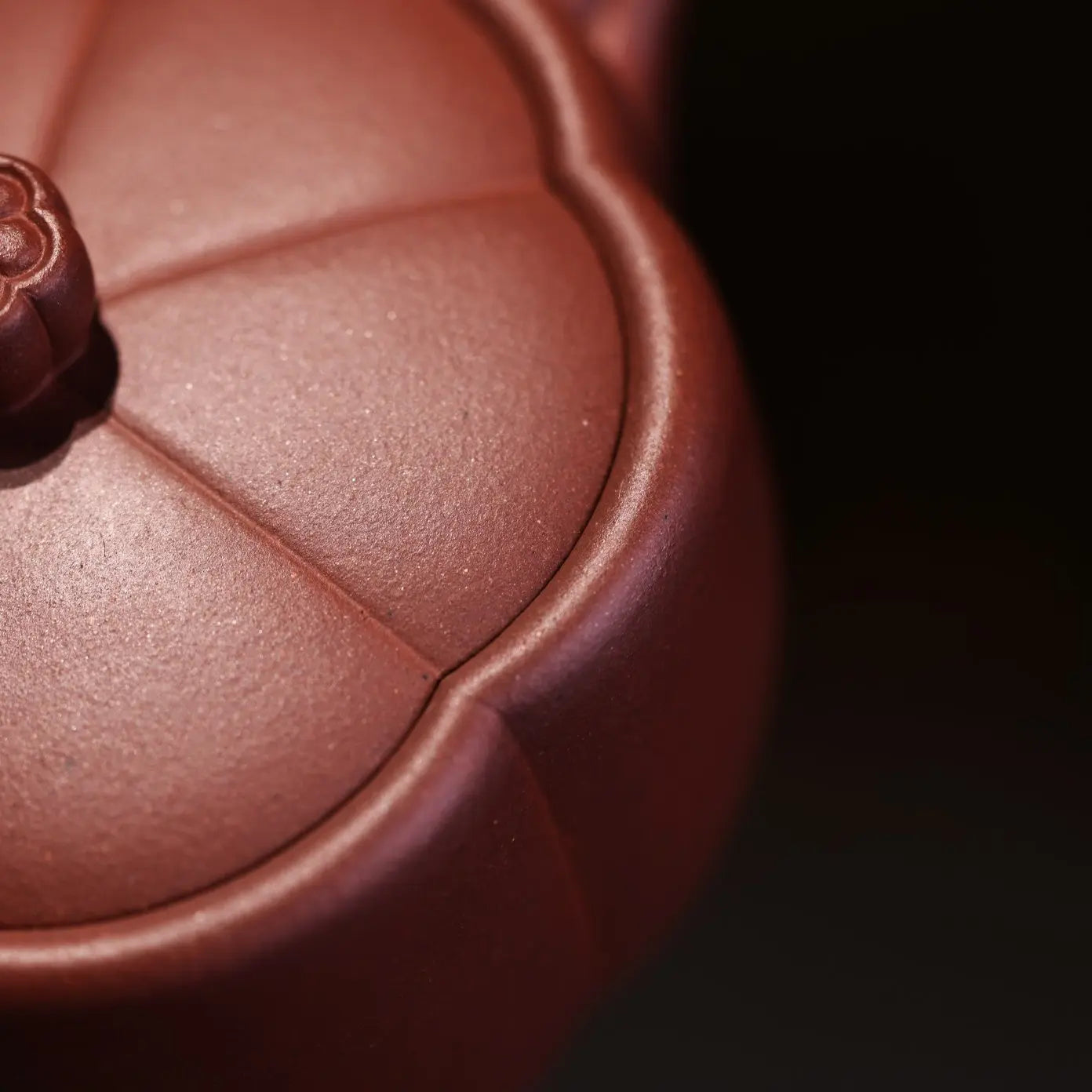 Mei Hua Han Wa 150cc - Yixing Handmade Teapot 江苏宜兴