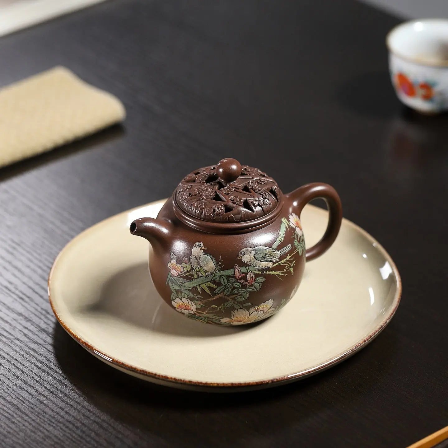 Mei Hua Pao Zun 250cc - Yixing Handmade Teapot 江苏宜兴