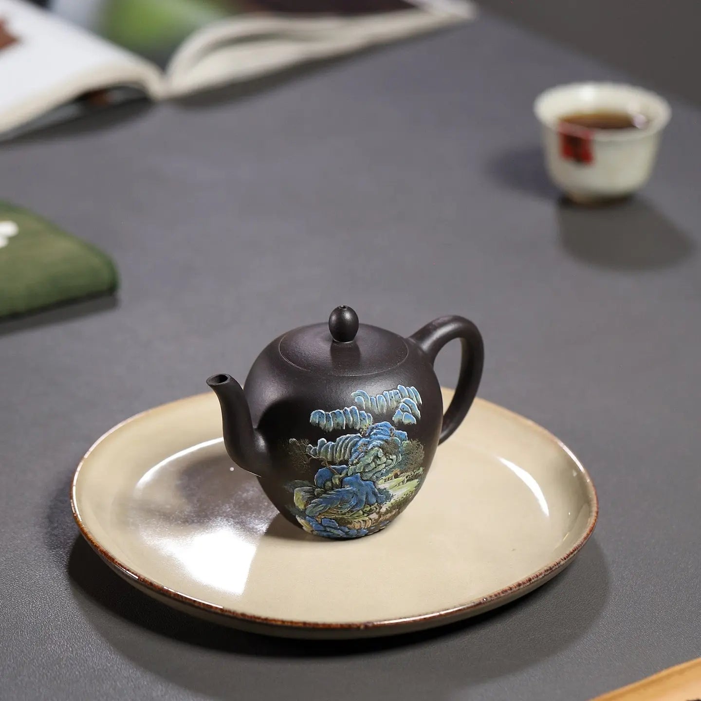 Mei Ren Jian 200cc - Yixing Handmade Teapot 江苏宜兴