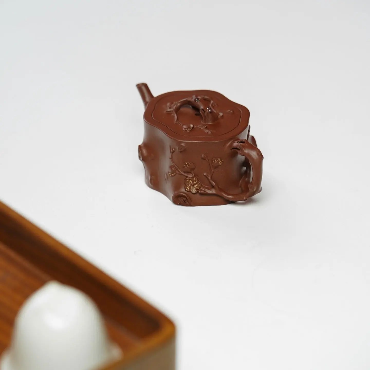 Mei Zhuang 130cc - Yixing Handmade Teapot 江苏宜兴