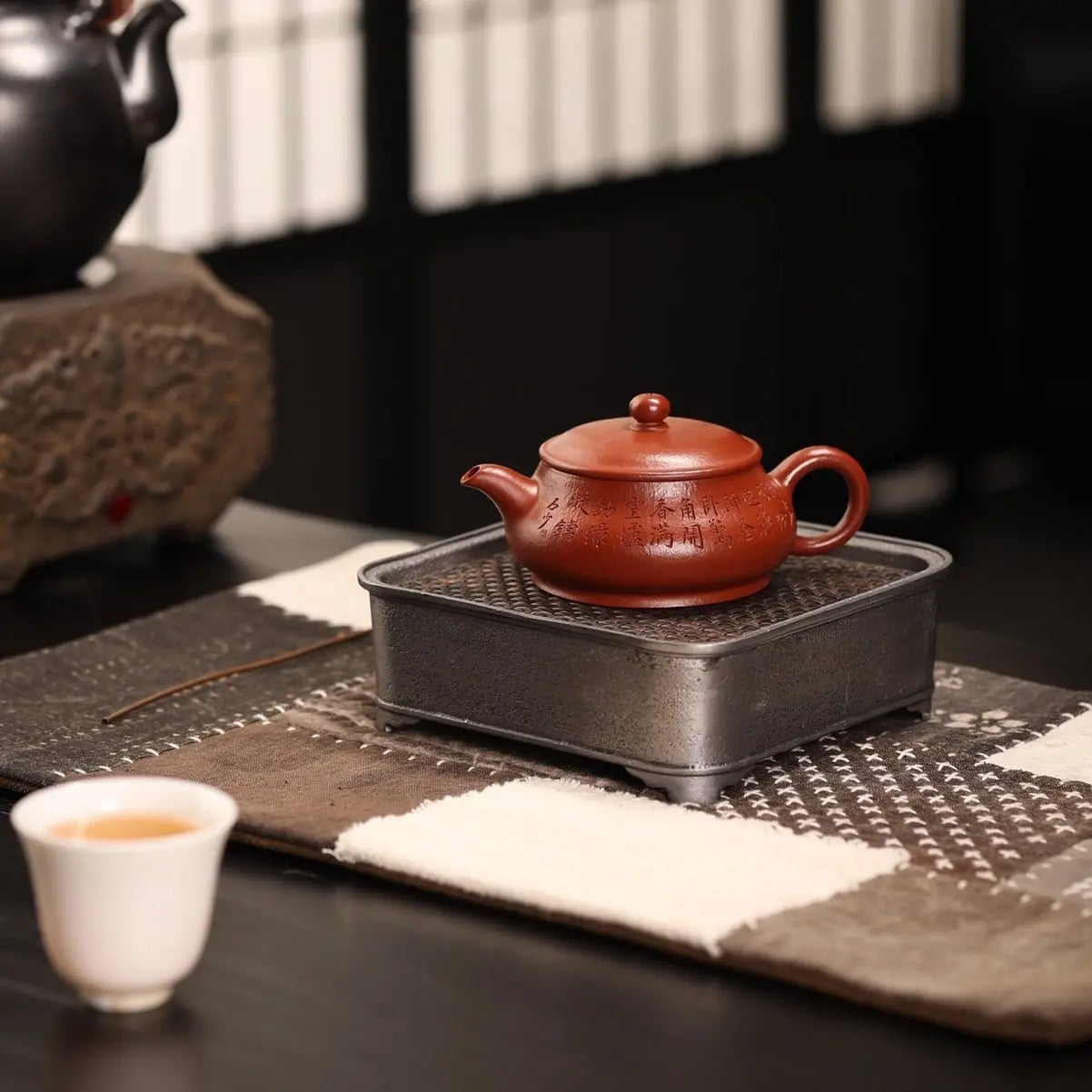 Ming Lu 140cc - Yixing Handmade Teapot 江苏宜兴