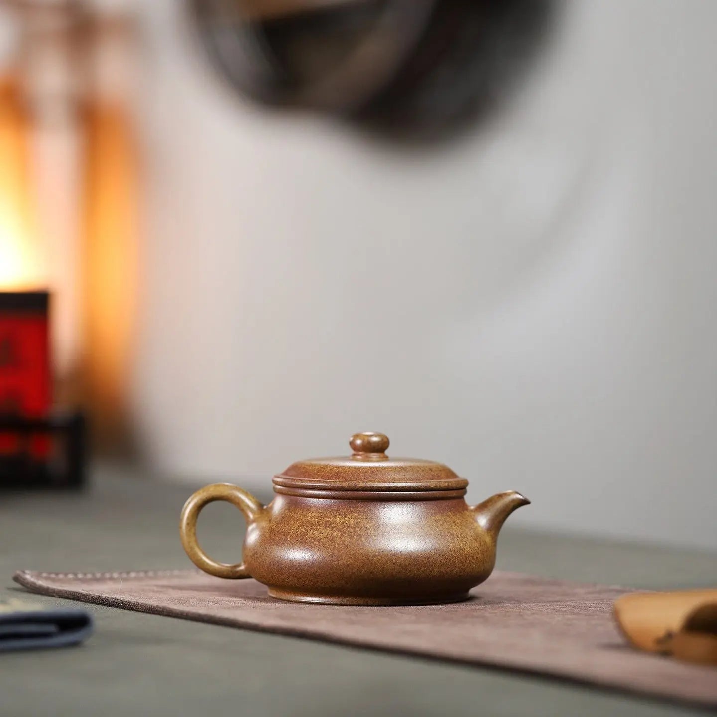 Ming Lu 200cc - Yixing Handmade Teapot 江苏宜兴