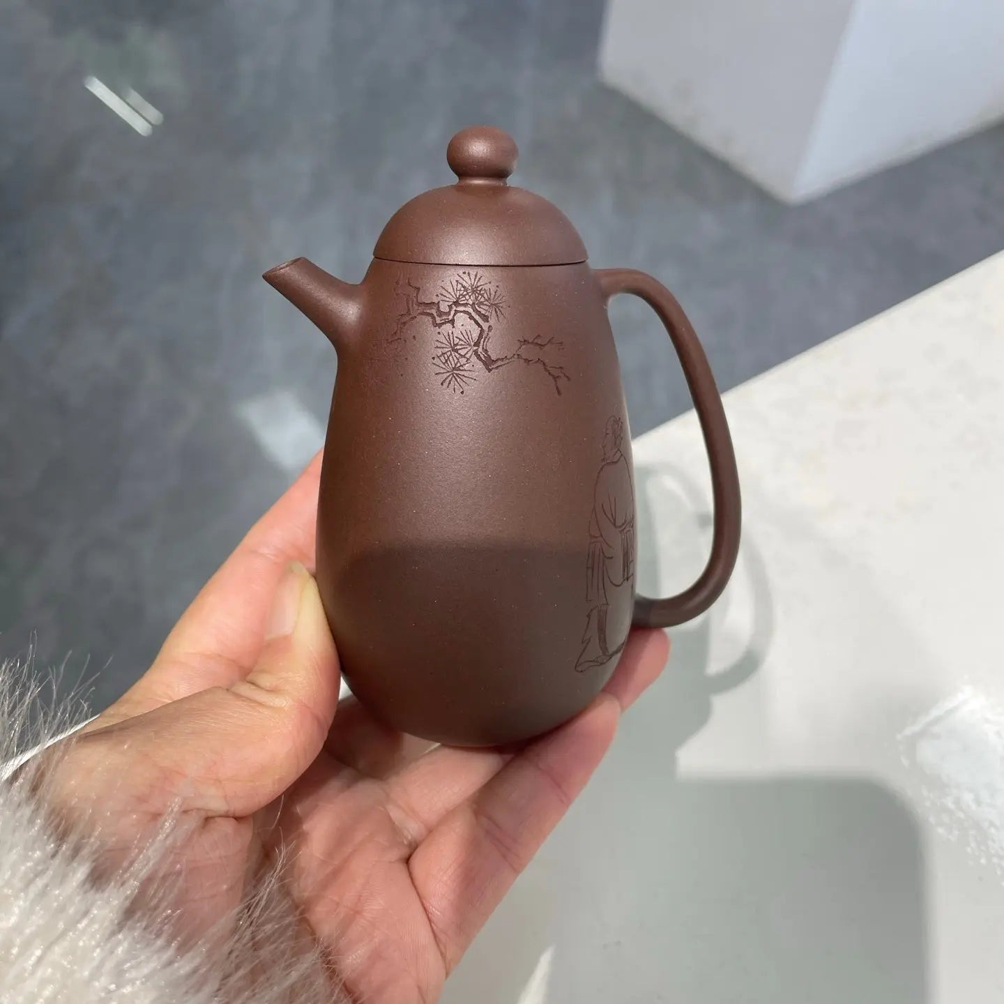 Ming Shi Long Dan 140cc - Yixing Handmade Teapot 江苏宜兴