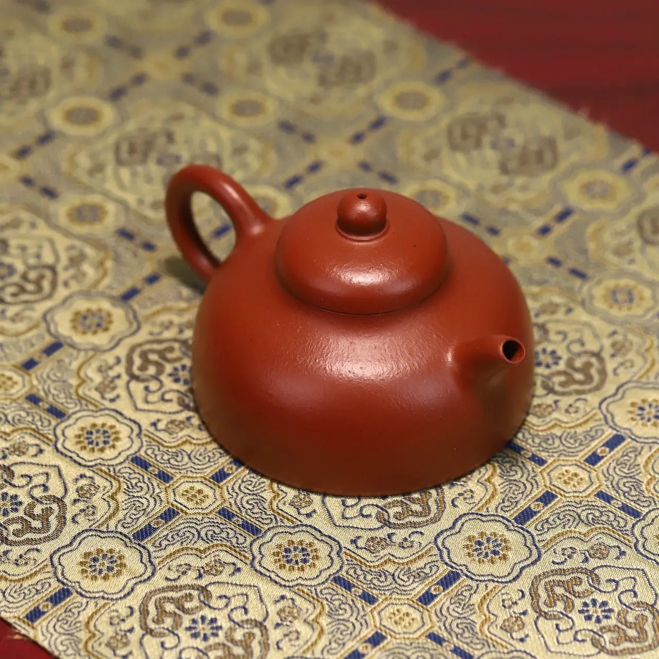 Ming Shi Xiao Pin 120cc - Yixing Handmade Teapot 江苏宜兴
