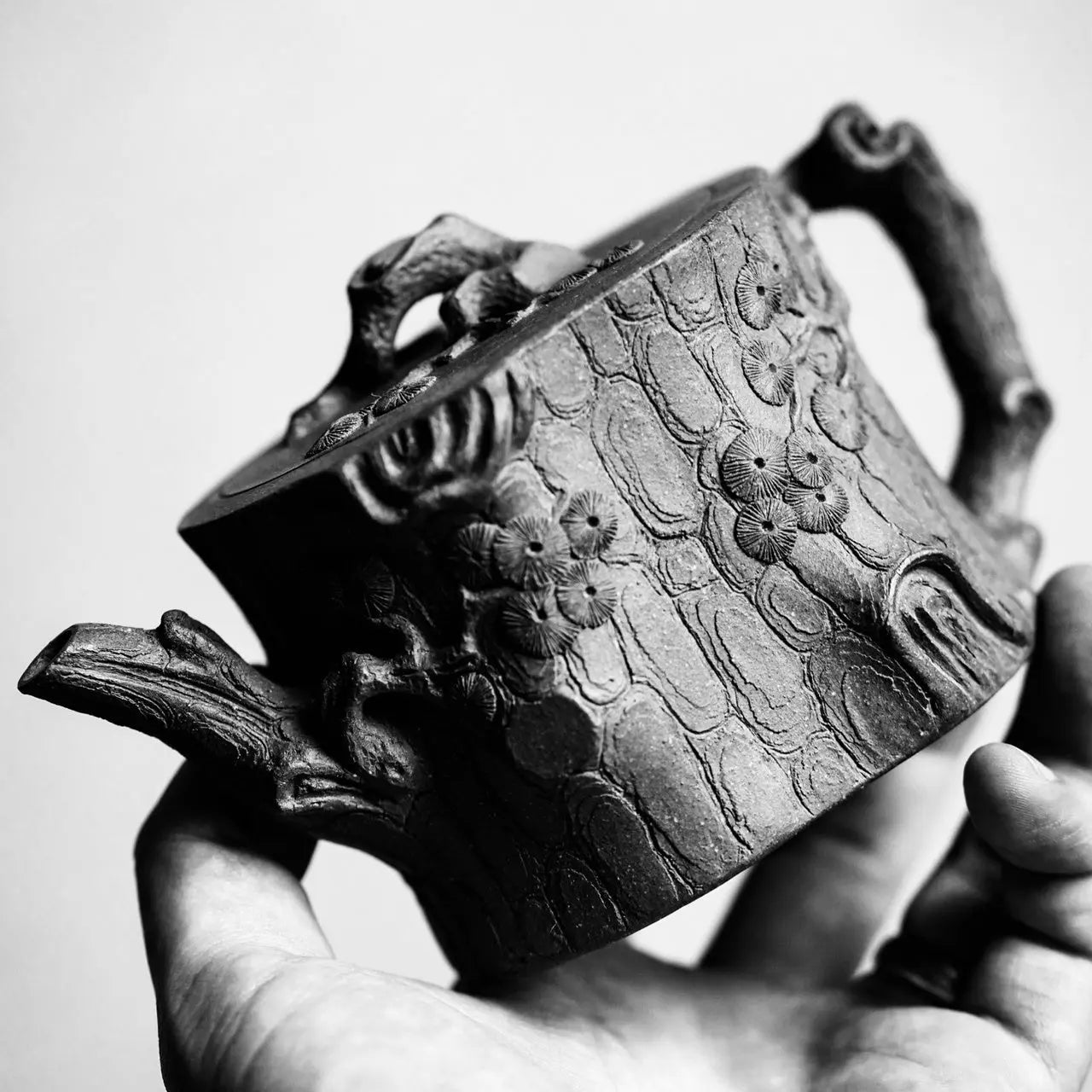 Ming Yuan Song Zhuang 280cc - Yixing Handmade Teapot 江苏宜兴