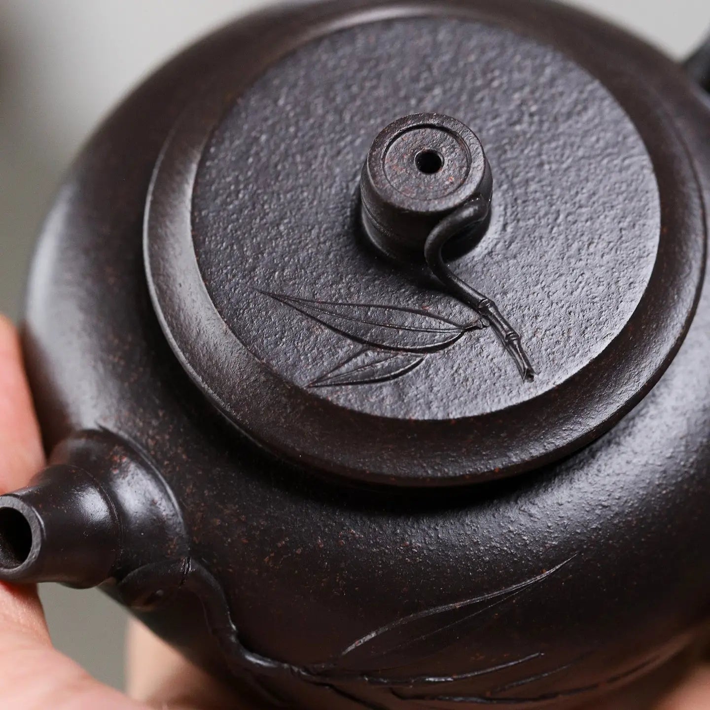 Mo Zhu 220cc - Yixing Handmade Teapot 江苏宜兴