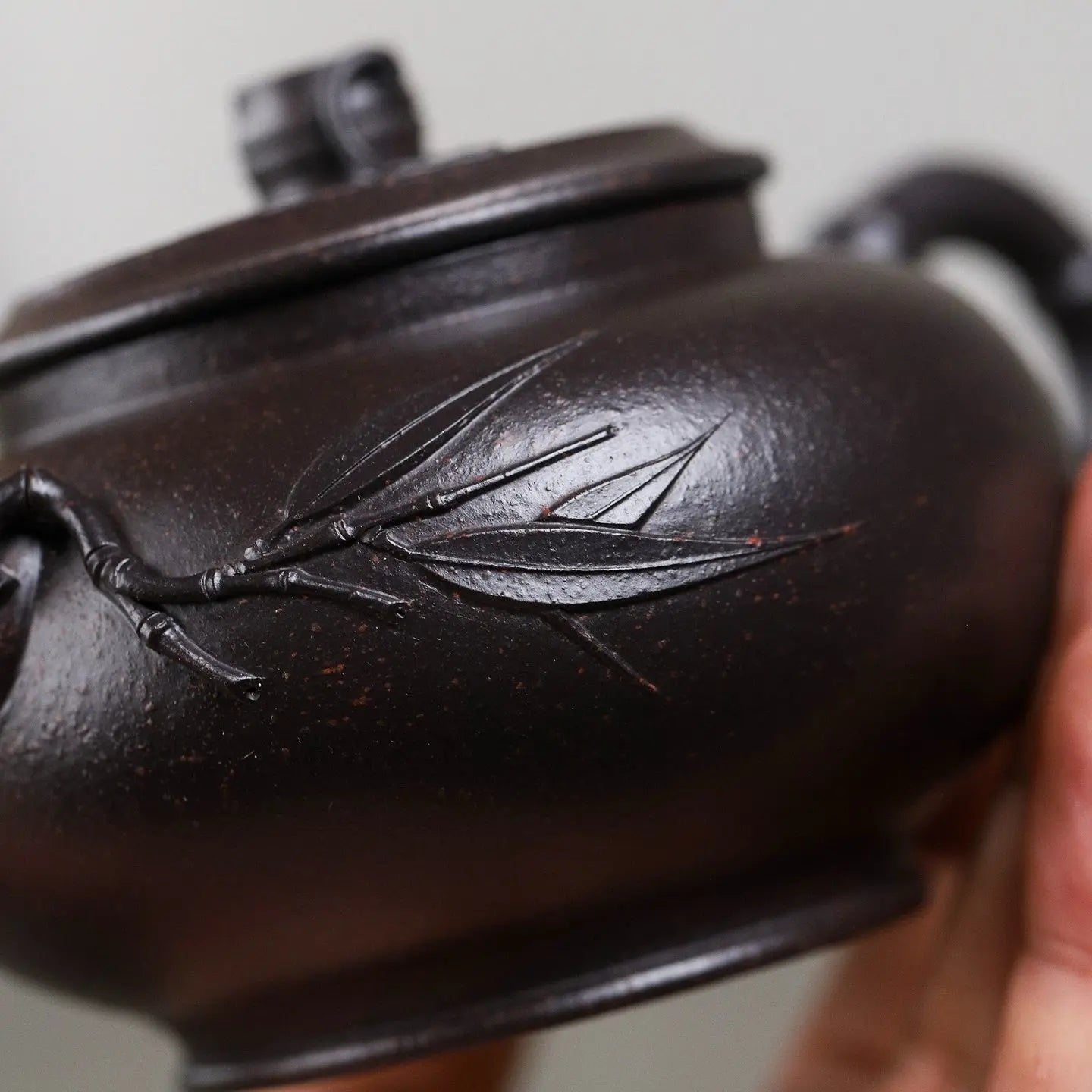Mo Zhu 220cc - Yixing Handmade Teapot 江苏宜兴