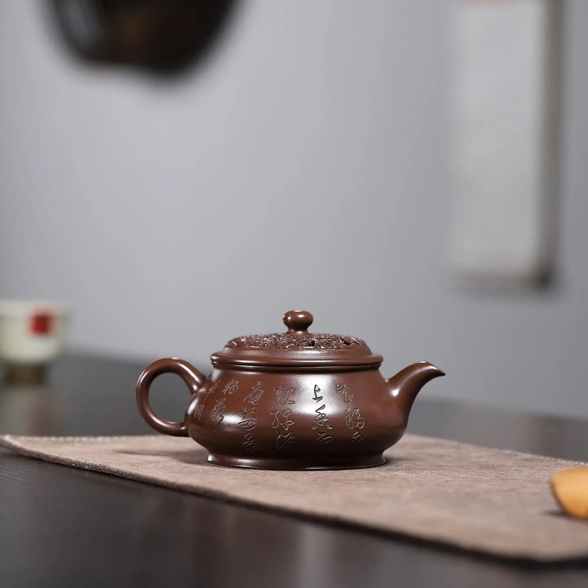 Mu Dan Ming Lu 210cc - Yixing Handmade Teapot 江苏宜兴