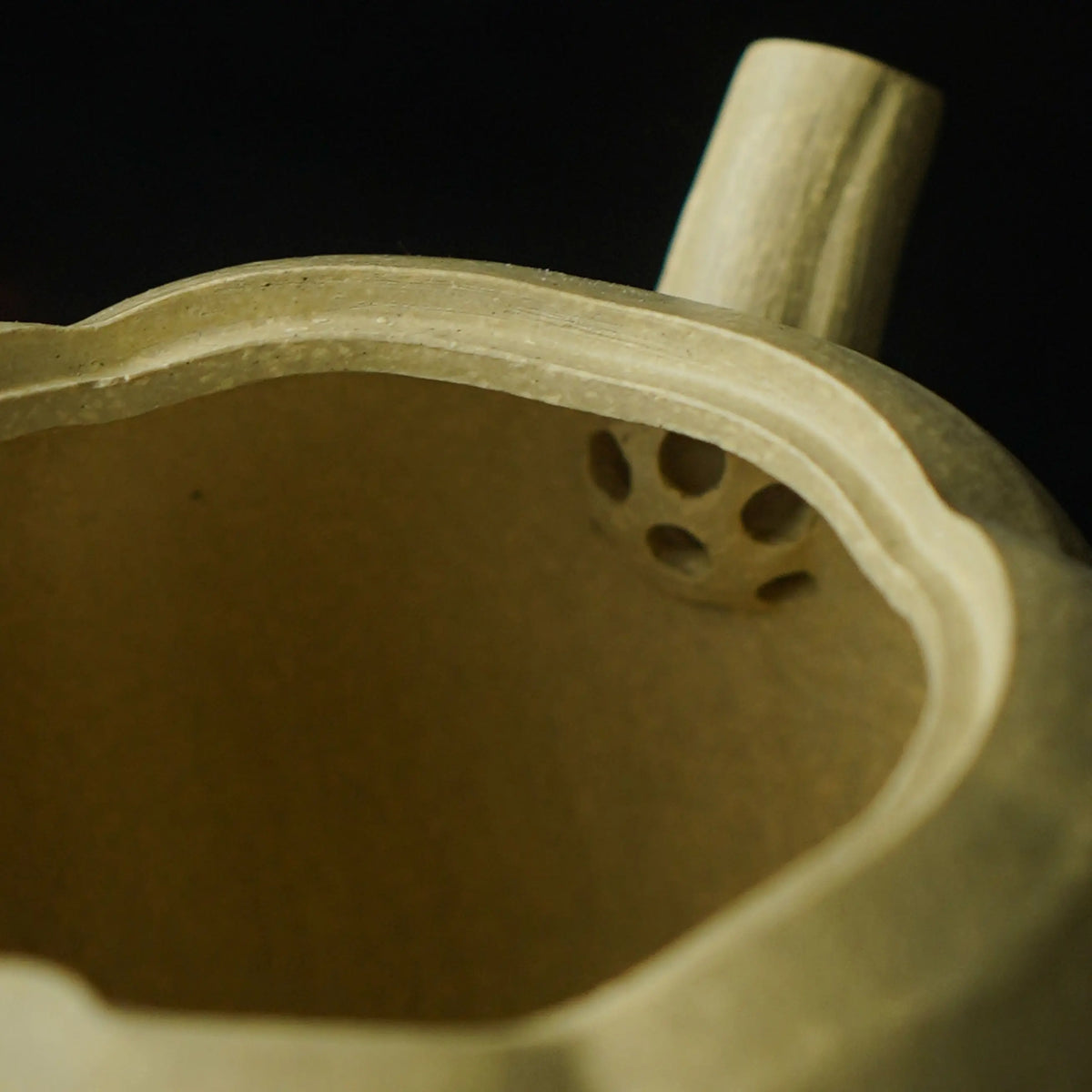 Nan Gua 130cc - Yixing Handmade Teapot 江苏宜兴