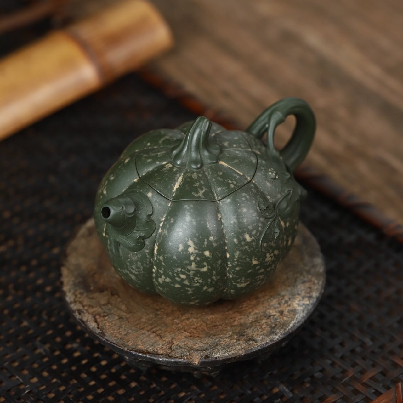 Nan Gua 190cc - Yixing Handmade Teapot 江苏宜兴