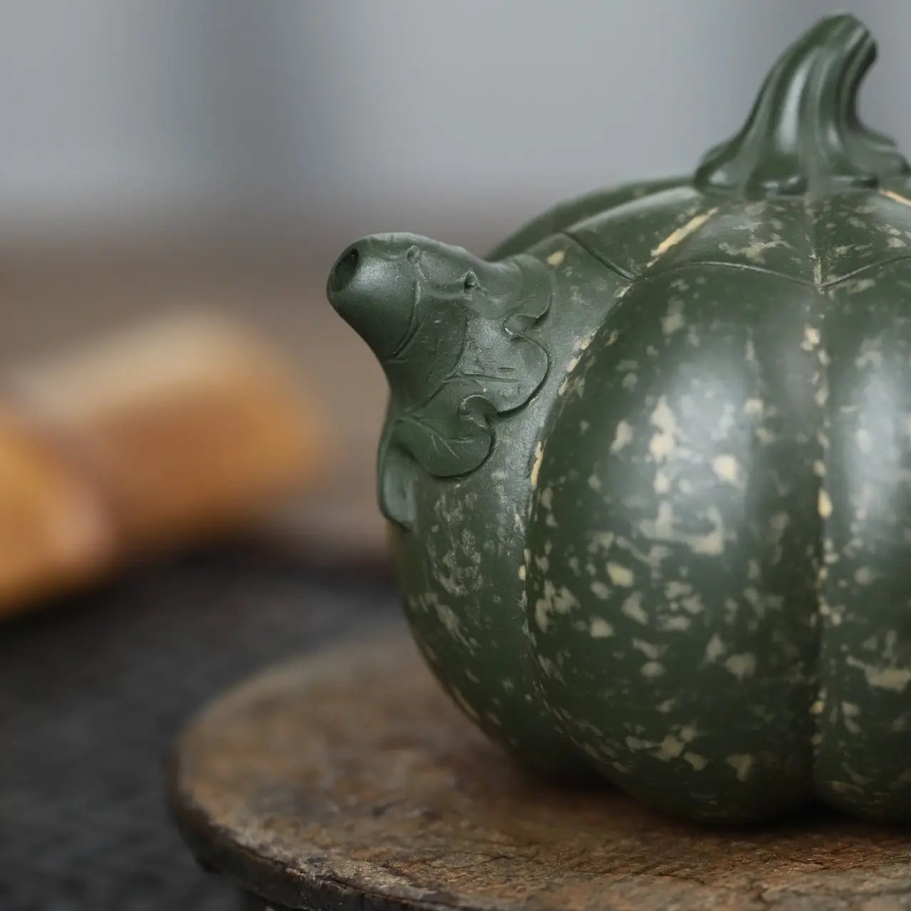 Nan Gua 190cc - Yixing Handmade Teapot 江苏宜兴