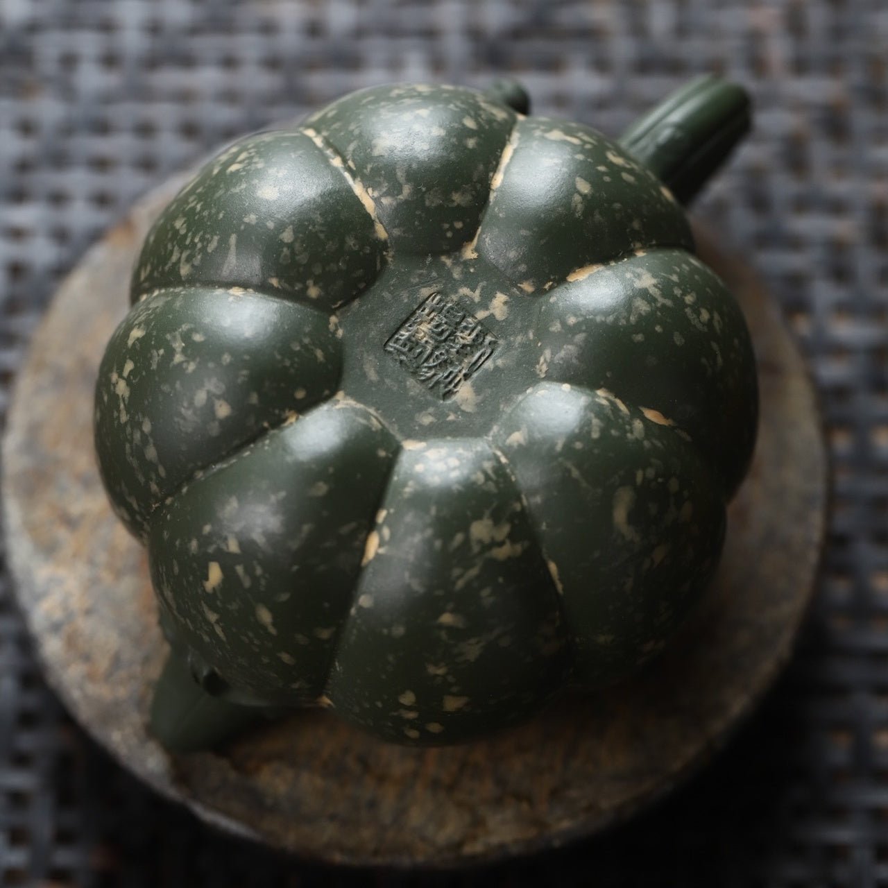 Nan Gua 190cc - Yixing Handmade Teapot 江苏宜兴