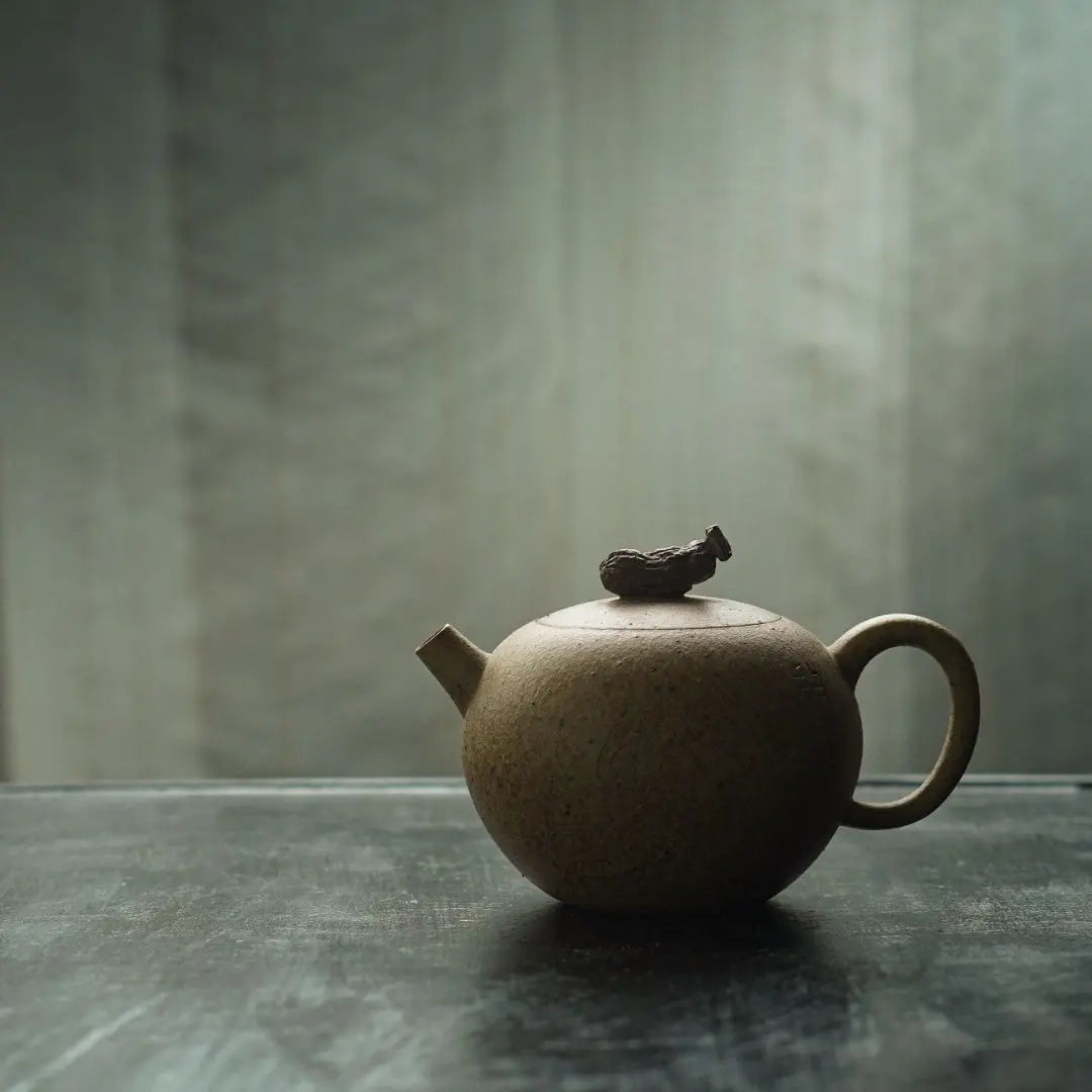 Nian Hua 140cc - Yixing Handmade Teapot 江苏宜兴